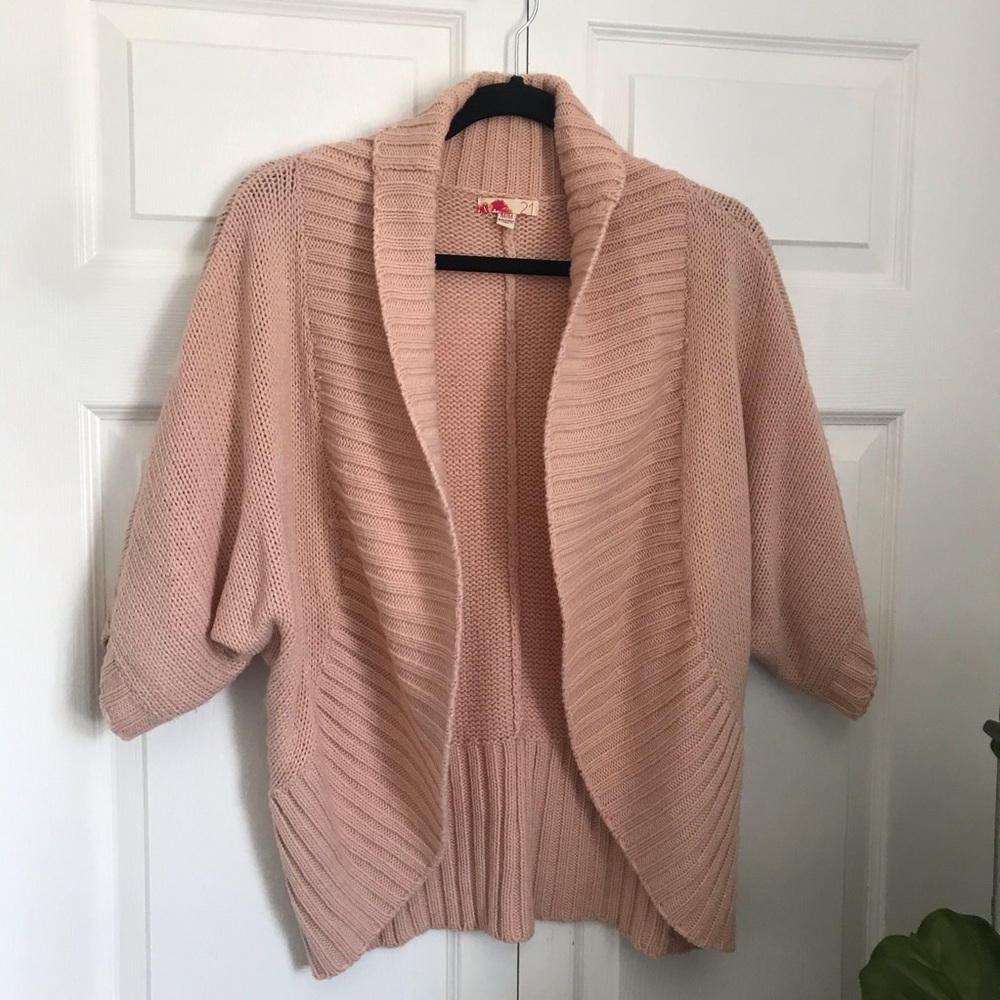 Forever 21 Crop Sweater Size Medium